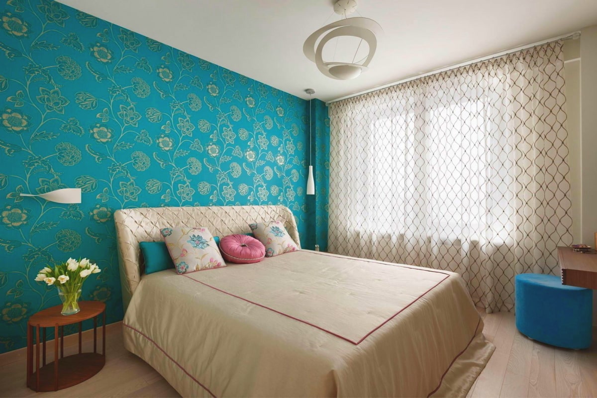 Wallpaper in turquoise color