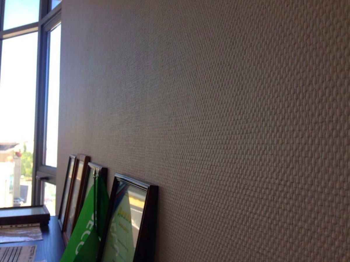 Glass fiber wallpaper